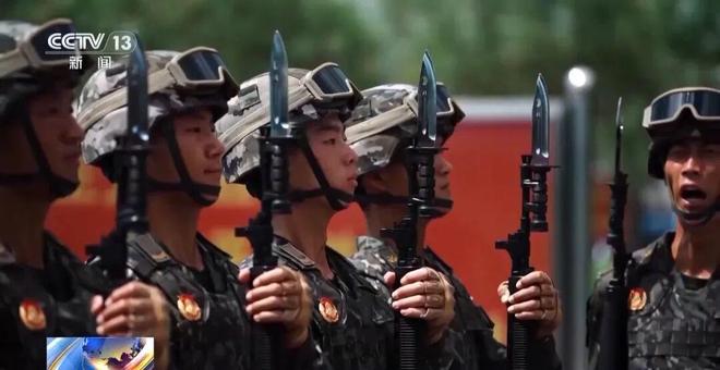 賭博：191式自動步槍亮相九三閲兵，約爲6瓶水重，可伸縮槍托、鏇轉式覘孔、皮卡汀尼導軌，被稱作“槍界變形金剛”