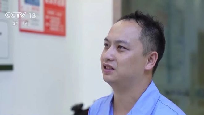 賭博：191式自動步槍亮相九三閲兵，約爲6瓶水重，可伸縮槍托、鏇轉式覘孔、皮卡汀尼導軌，被稱作“槍界變形金剛”